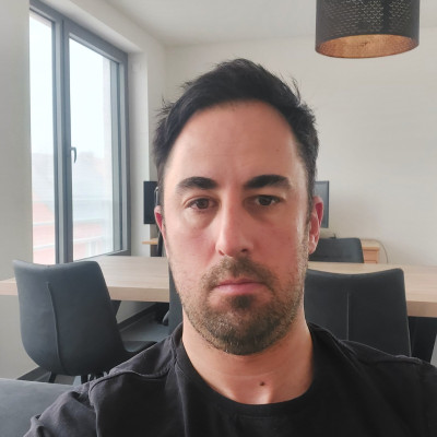 Nik