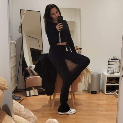 Demi